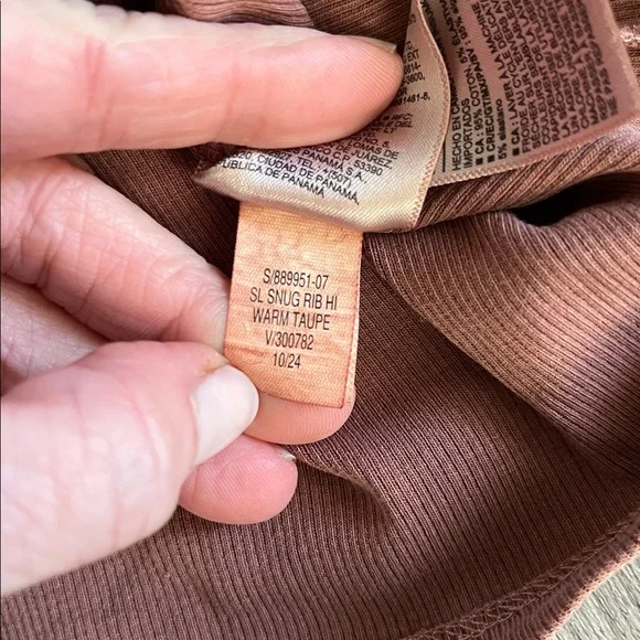 Old Navy | Snug Crop Tank Top - Picture 7 of 7